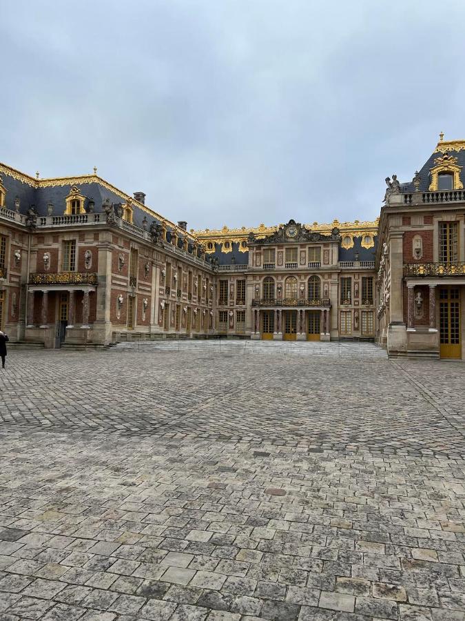 Near Castle Of Versailles Cozy Room With Breakfast And Parking Buitenkant foto